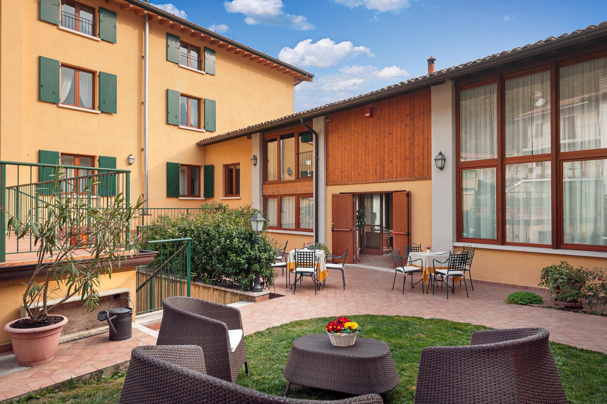 Hotel Tre Punte Gargnano Exterior photo