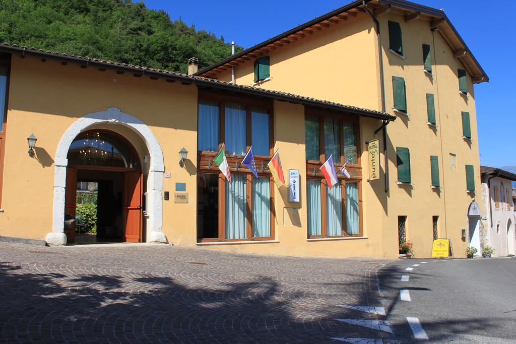 Hotel Tre Punte Gargnano Exterior photo