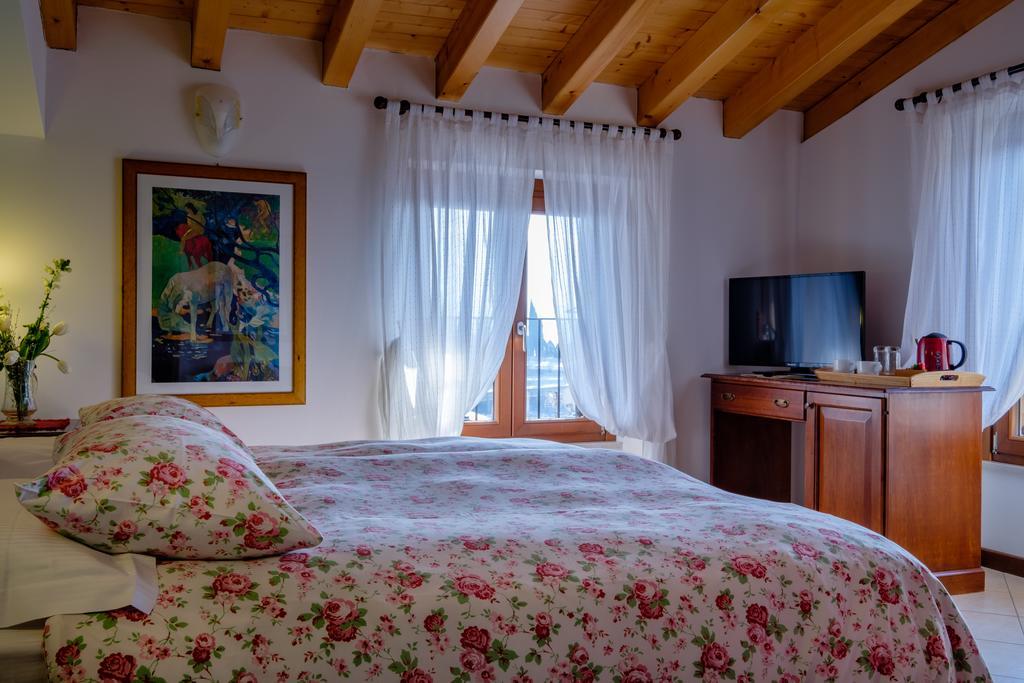 Hotel Tre Punte Gargnano Exterior photo