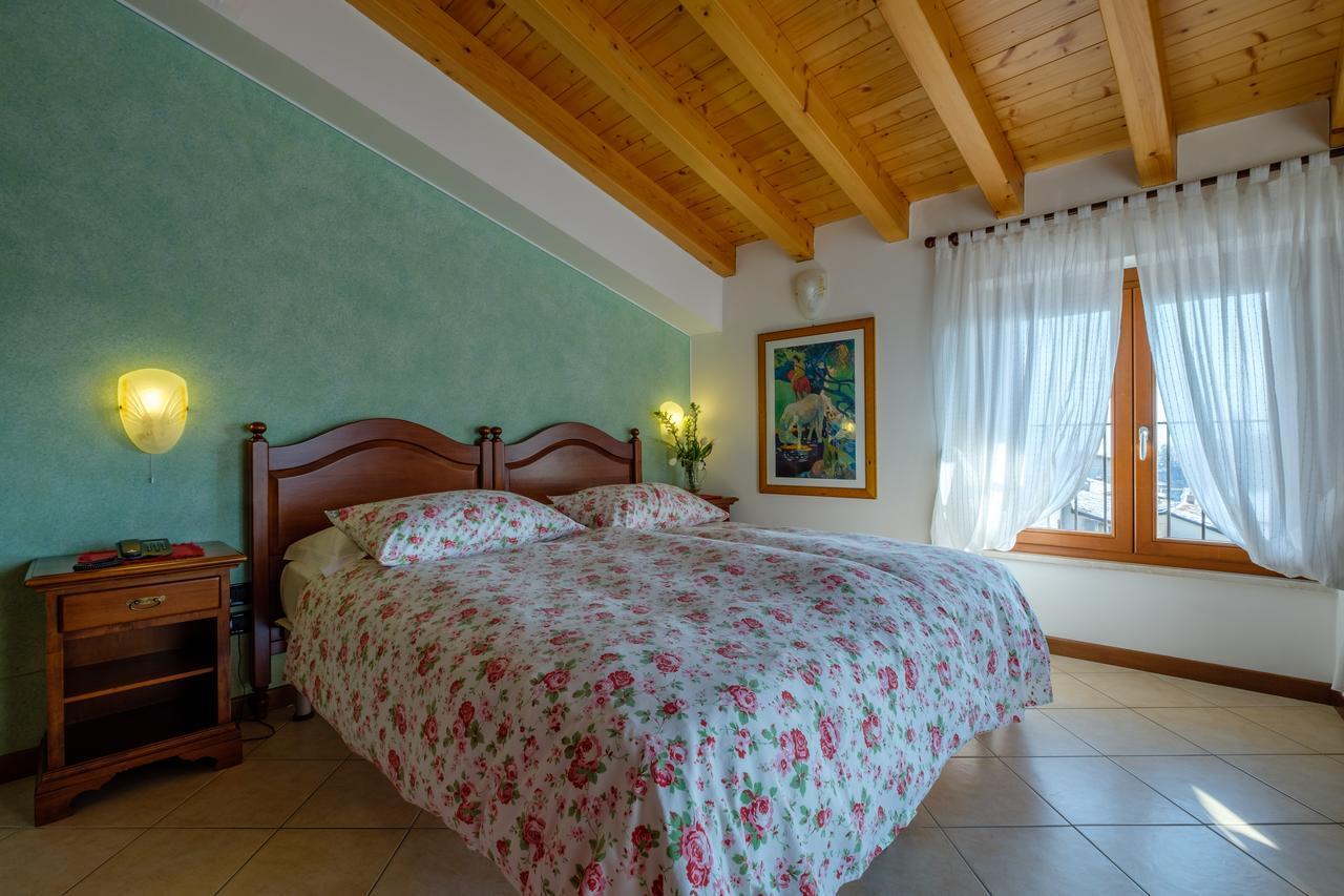 Hotel Tre Punte Gargnano Exterior photo