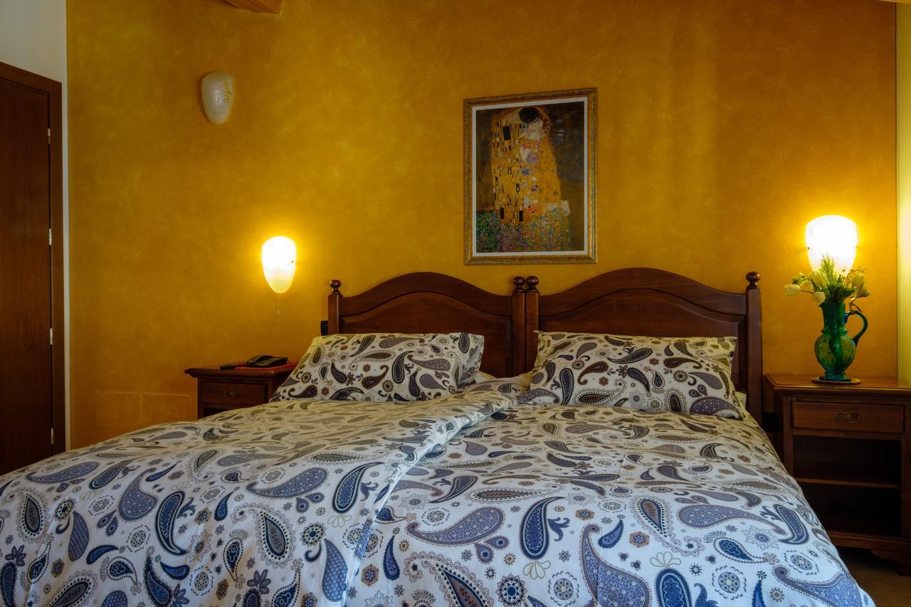 Hotel Tre Punte Gargnano Exterior photo