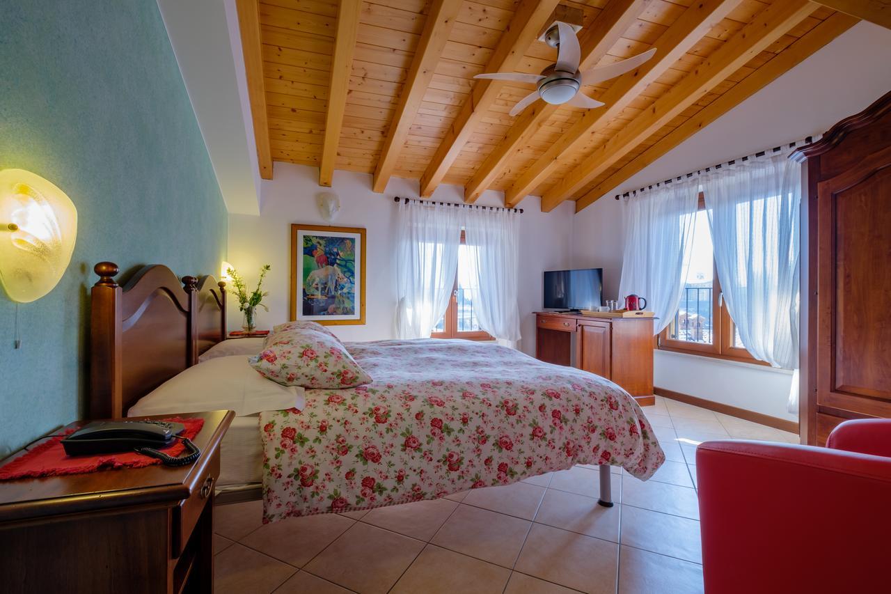 Hotel Tre Punte Gargnano Exterior photo